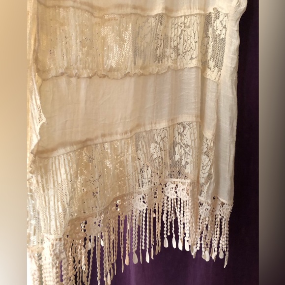 Pretty Angel Lace Accent Vest/Beach cover. - Picture 4 of 14